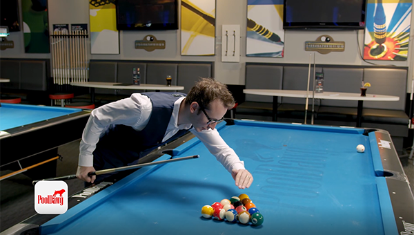 Florian Kohler analyzing the 8-ball rack to identify if the 8-ball on the break shot is possible